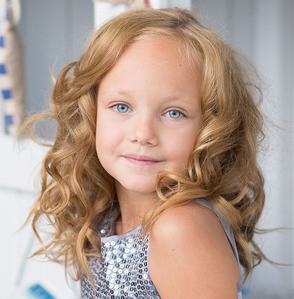 Les enfants même les plus jeunes apprécieront leur séance chez Chrys Coiffure !